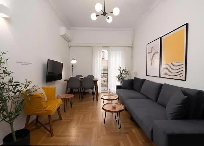 Vibrant Urban Getaway: Charming 2-Bedroom Near Bars, Parks, And Metro