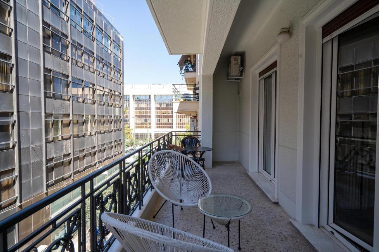 Vibrant Urban Getaway: Charming 2-bedroom Near Bars, Parks, And Metro * Athènes