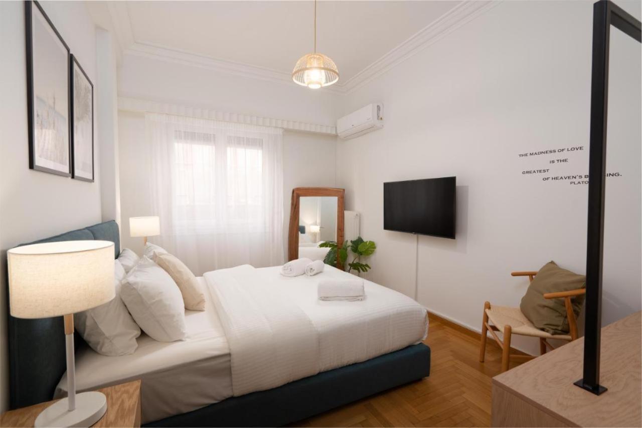 Vibrant Urban Getaway: Charming 2-bedroom Near Bars, Parks, And Metro *